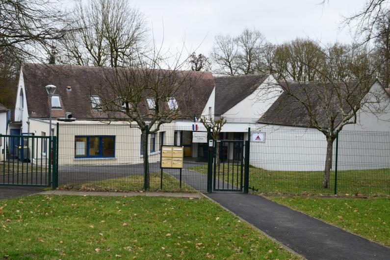 Façade de l'école Robert Lesourd