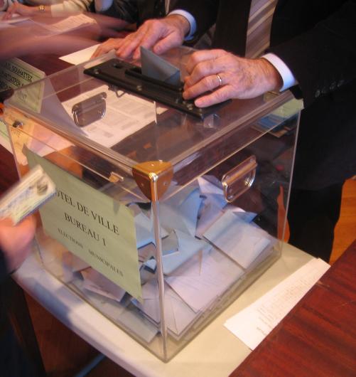 urne transparente et opération de vote