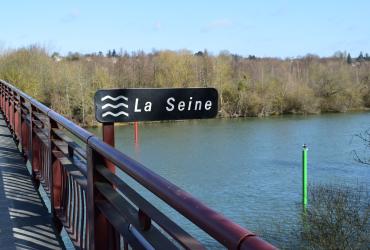 Vue de la Seine depuis le pont entre Chartrettes et Bois-le-Roi